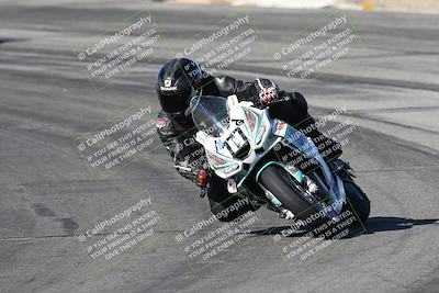 media/Dec-07-2025-CVMA (Sun) [[3e7d2de5dc]]/Race 7-Formula Lightweight Twins Shootout/